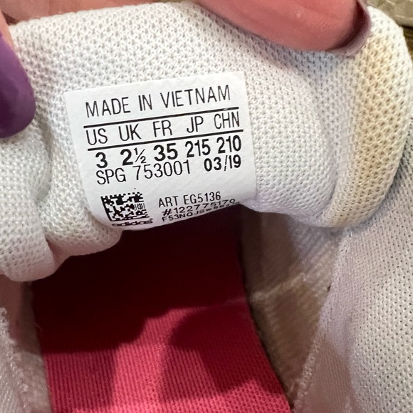 Two pairs of girls used Adidas sneakers size 3 - Picture 9 of 9